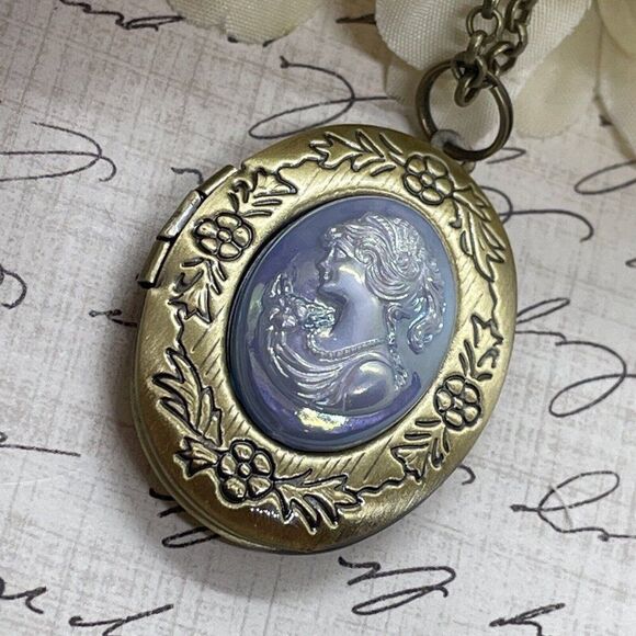 Bronze Locket Blue Pearl Lady Victorian Maiden Necklace Gift Mom Easter Wife new - Picture 8 of 16